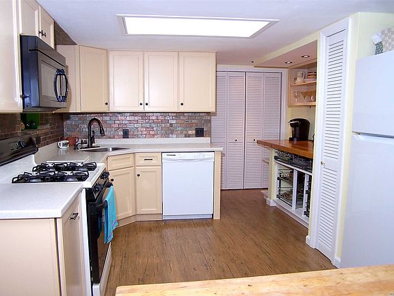 2nd image of 12 Campsite Ln