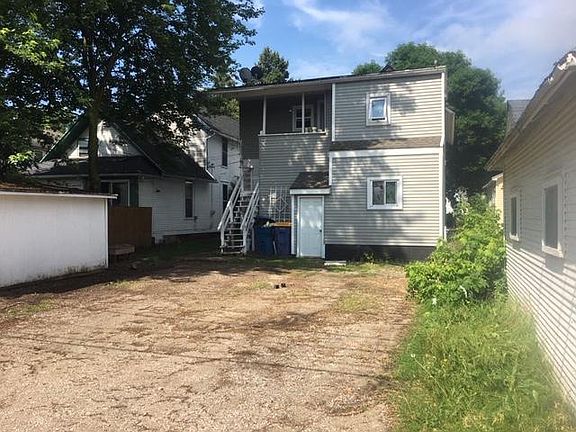 3rd image of 1556 Broadway Ave NW #2