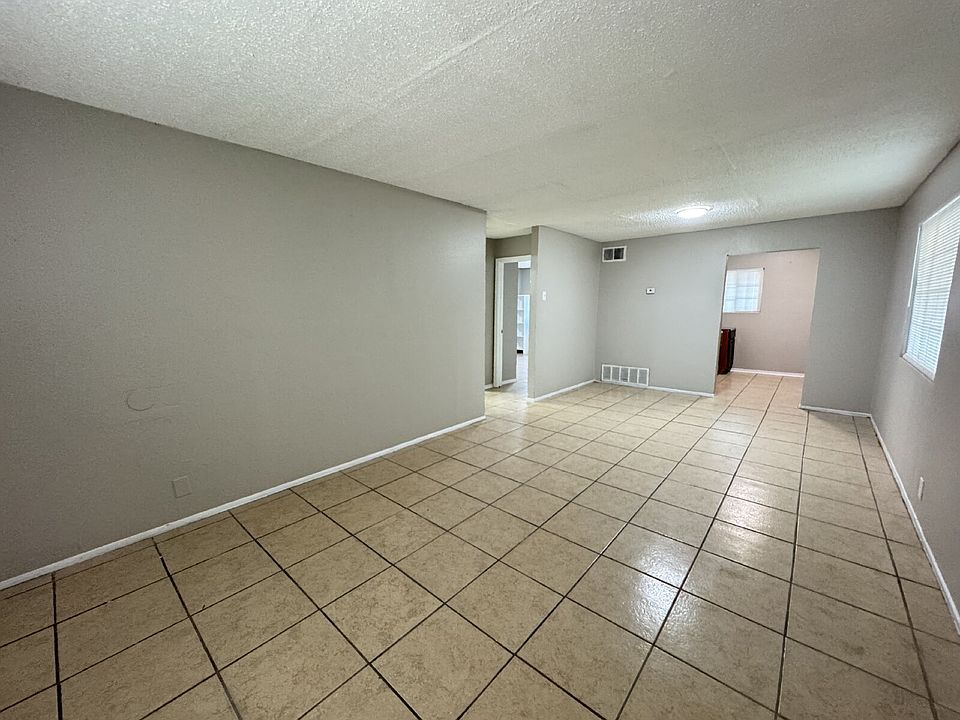 1st image of 11222 Belair Dr APT 4