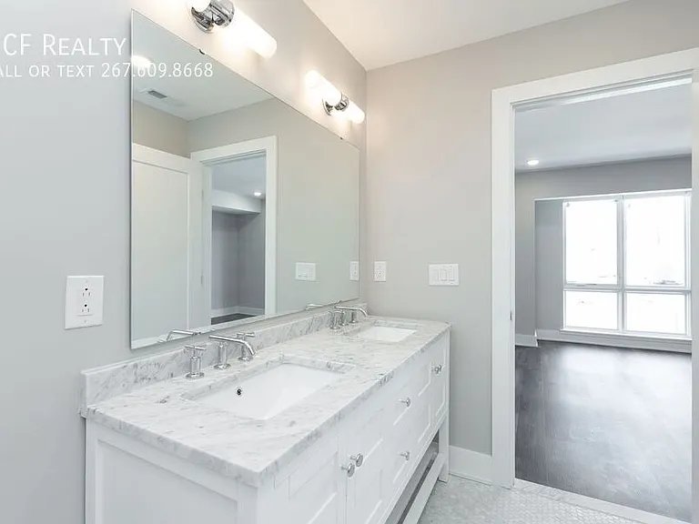 711 N 16th St #3 — Photo 9