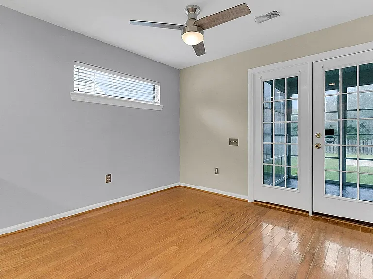 2117 Kings Gate Ln — Photo 10