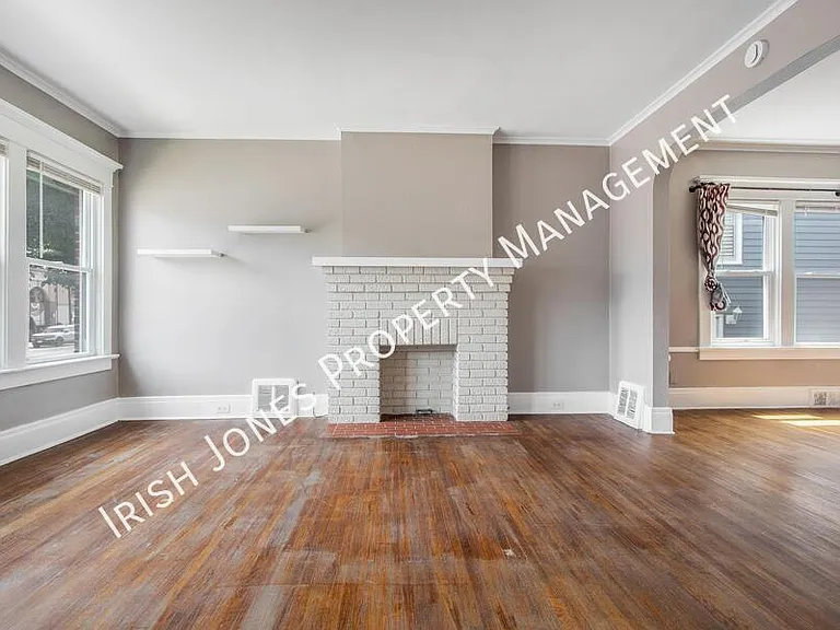 2518 Delaware Ave — Photo 6