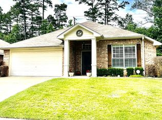 633 Winding Brook Ln, Tyler, TX 75703