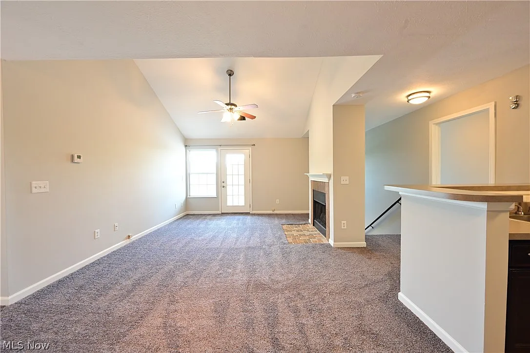2 bed, 2.0 bath, 1233 sqft, $1,850 — Photo 3