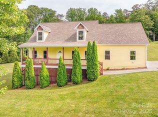 104 Bobby Ridge Dr, Leicester, NC 28748