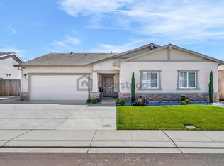 1482 Crimson Ln, Manteca, CA 95336
