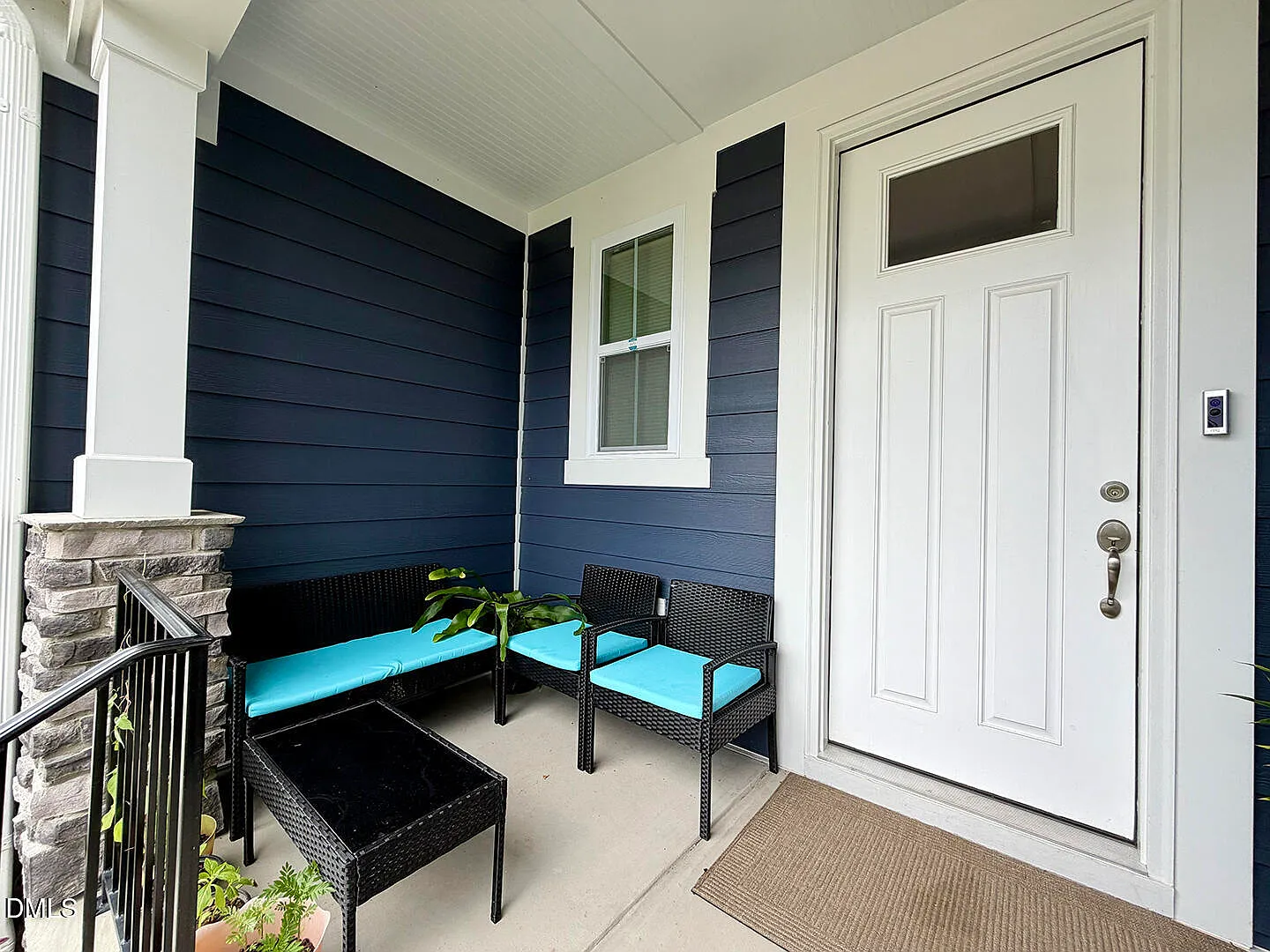5 bed, 4.5 bath, 4350 sqft, $3,695 — Photo 4
