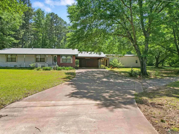 93 State St #49, Daingerfield, TX 75638