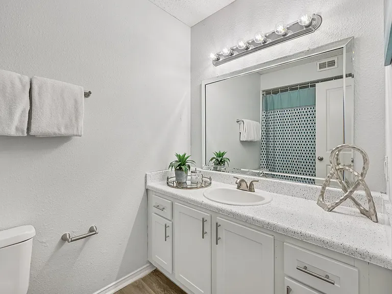 Modern Bathroom