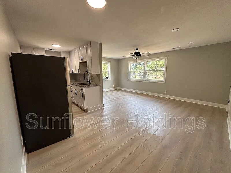 2 bed, 1.0 bath, 875 sqft, $895 — Photo 4