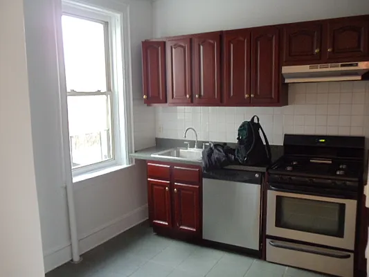 Rented by Lions Share Inc. | media 32