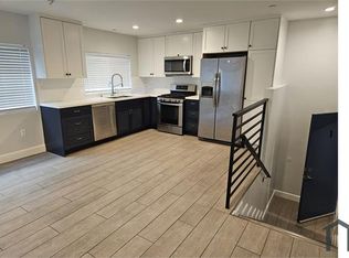 6032 Romaine St #1, Los Angeles, CA 90038