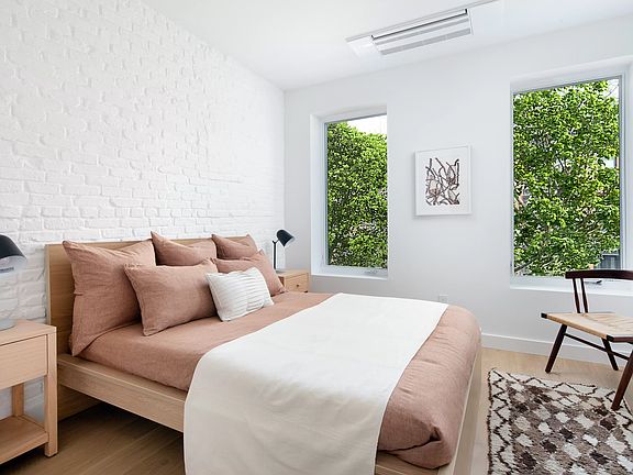 4th image of 708 Degraw St #1