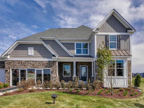 3285 Sage Cir, Mundelein, IL 60060