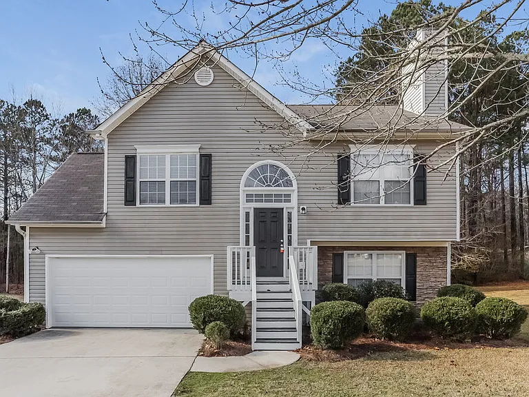 1020 Trotters Farm Rd — Photo 1