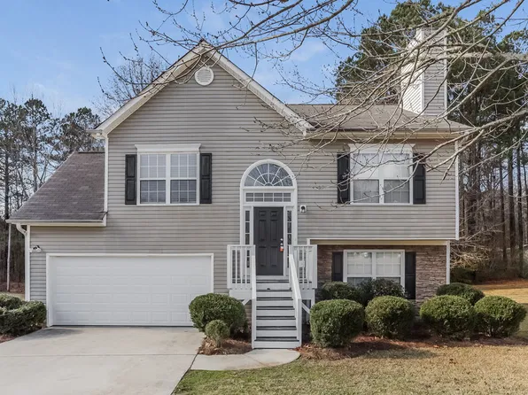 1020 Trotters Farm Rd, Fairburn, GA 30213
