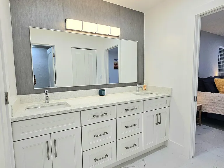 1631 NW 18th Ave #201 — Photo 24