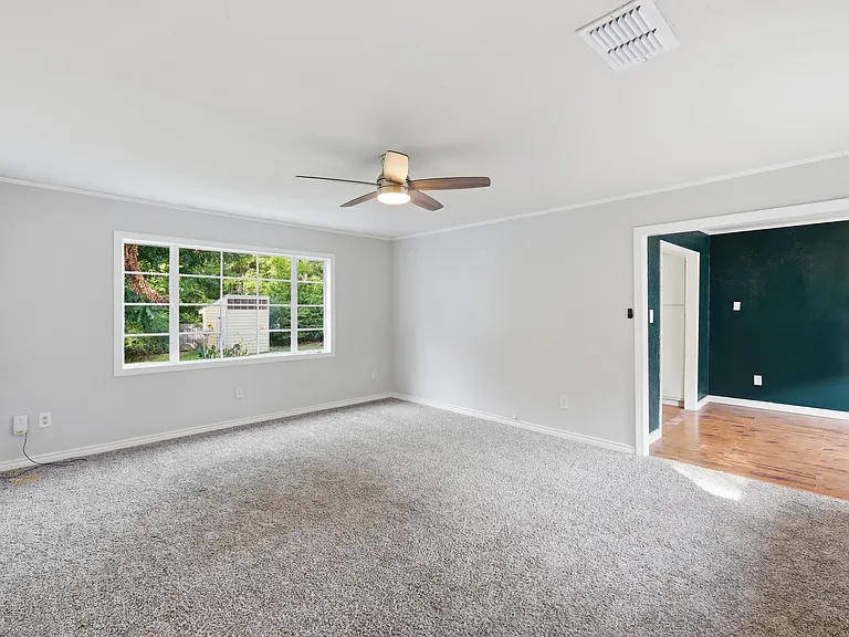 116 Janet St — Photo 6