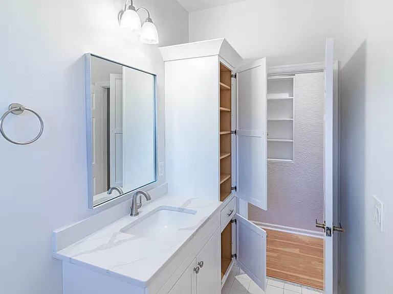 356 SE Bloxham Way — Photo 44