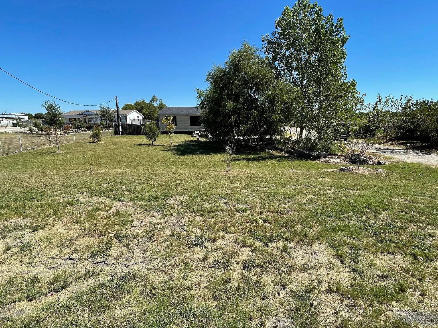 4 bed, 1706 sqft, $2,100 — Photo 2