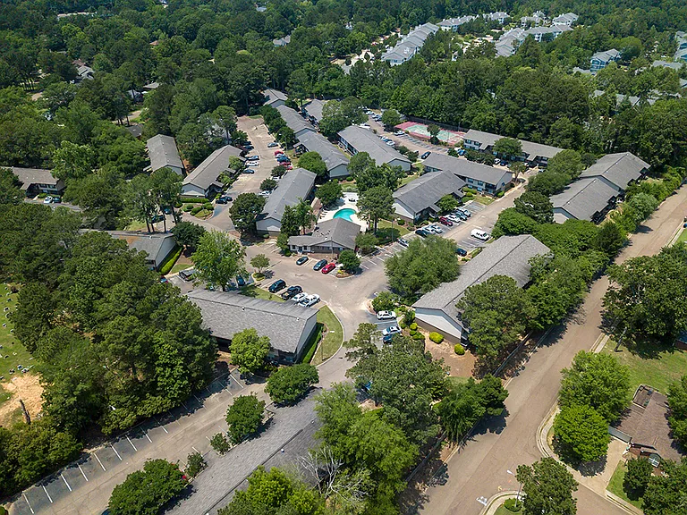 Lakeshore Landing Apartments — Photo 32