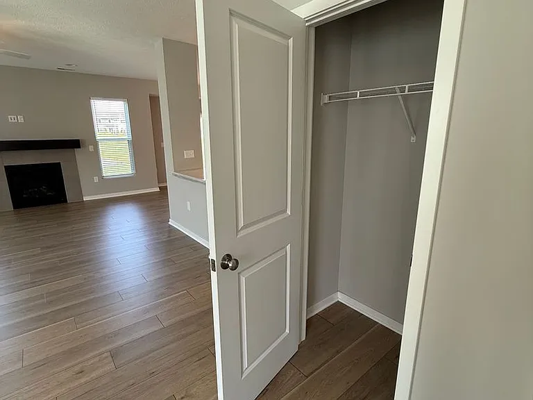 6053 Miranda Ln — Photo 9