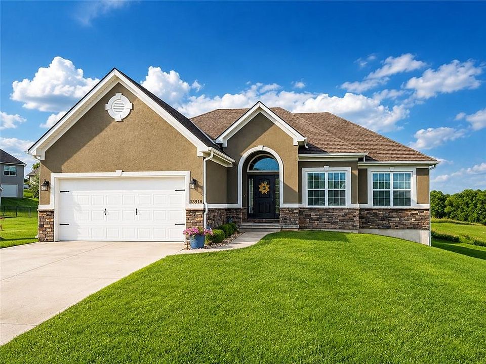 1st image of 13918 Dakota Ct