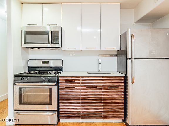 4th image of 1213 Jefferson Ave #1