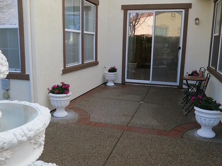Asterbell Dr — Photo 6