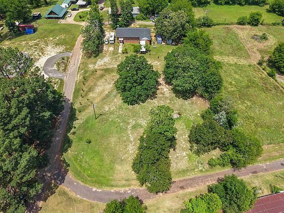 4th image of 182 Thrush Rd