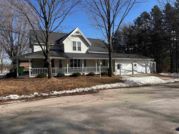204 Columbia St, Oconto Falls, WI 54154