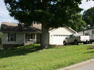 165 Uphill Dr, Madisonville, TN 37354