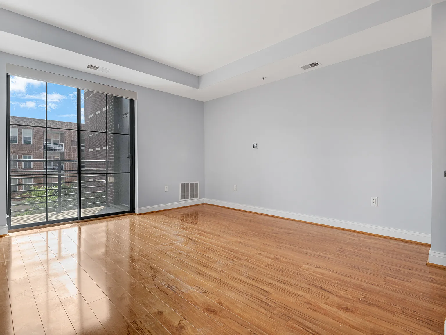 1 bed, 714 sqft, $2,595 — Photo 1