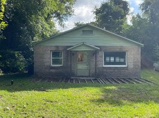 792 Chatham St, Newport, NC 28570