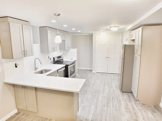 Rented by MAC Realty NY | media 20