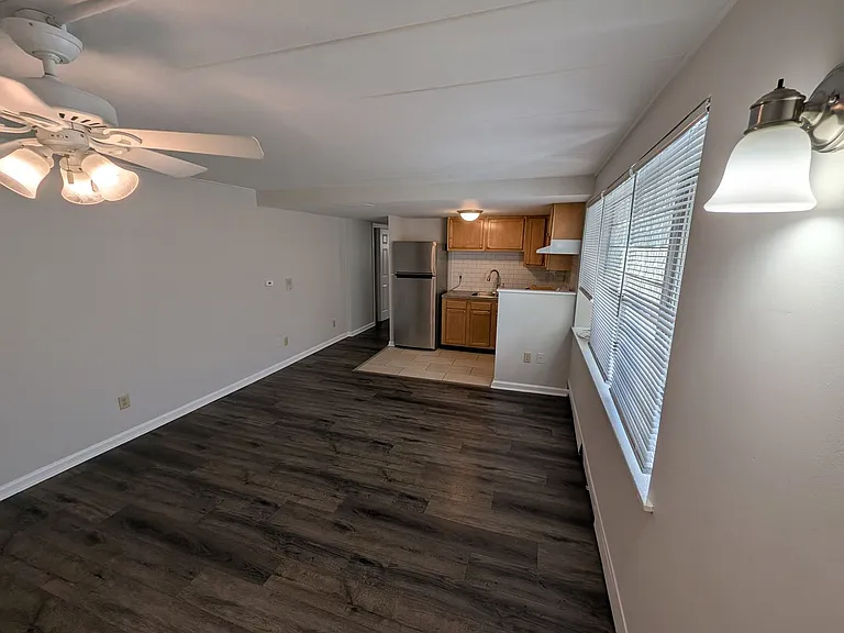 1621 Asmann Ave — Photo 3