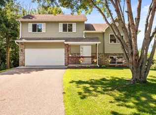 13765 Foxhill Ave N, Hugo, MN 55038