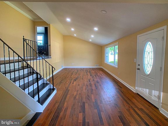 2nd image of 7907 Subet Rd