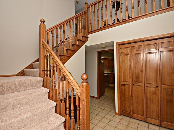 4th image of 4555 Weston Ln N
