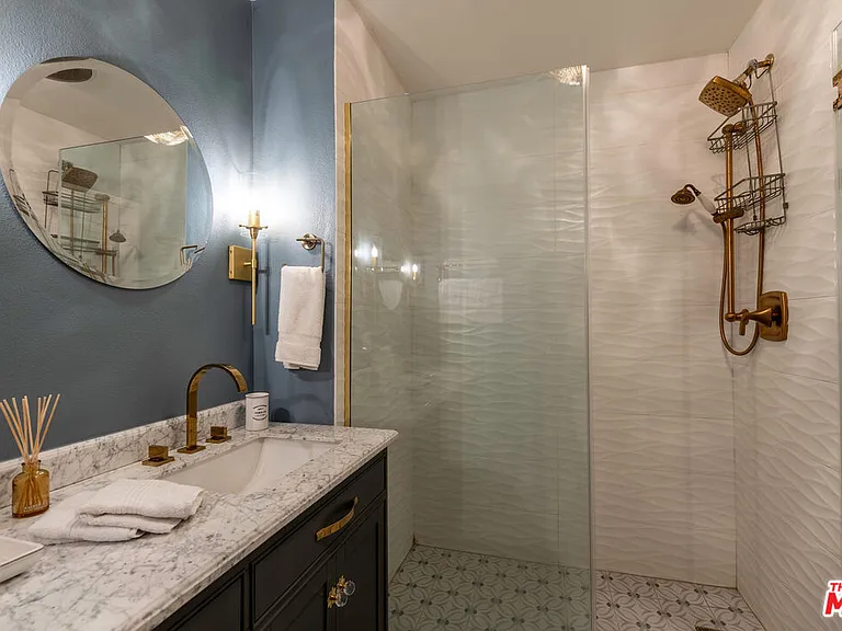100 S Doheny Dr #518 — Photo 7