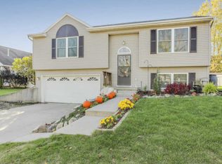 161 Rollingwood Dr NE, Rockford, MI 49341