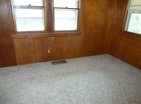 4th image of 1922 N 45th St