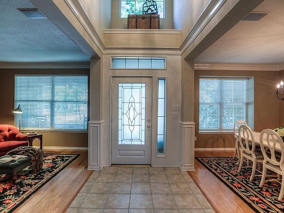 Tile and wood flooring, beautiful.