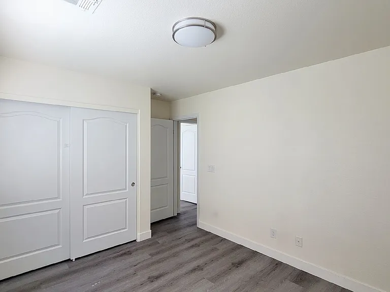 8518 Genesee Ct — Photo 28