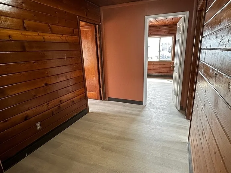 5444 Ternes St — Photo 19