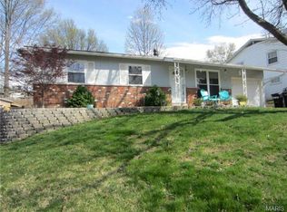 4010 Sunrise Heights Dr, Saint Louis, MO 63129