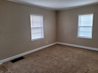 913 W 5th St S, Newton, IA 50208