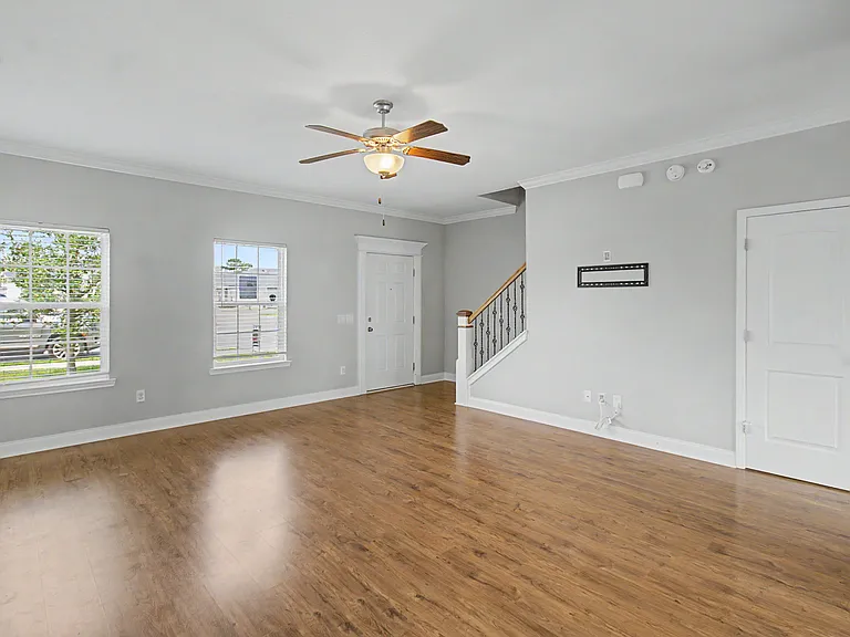245 Alcott Cir — Photo 4