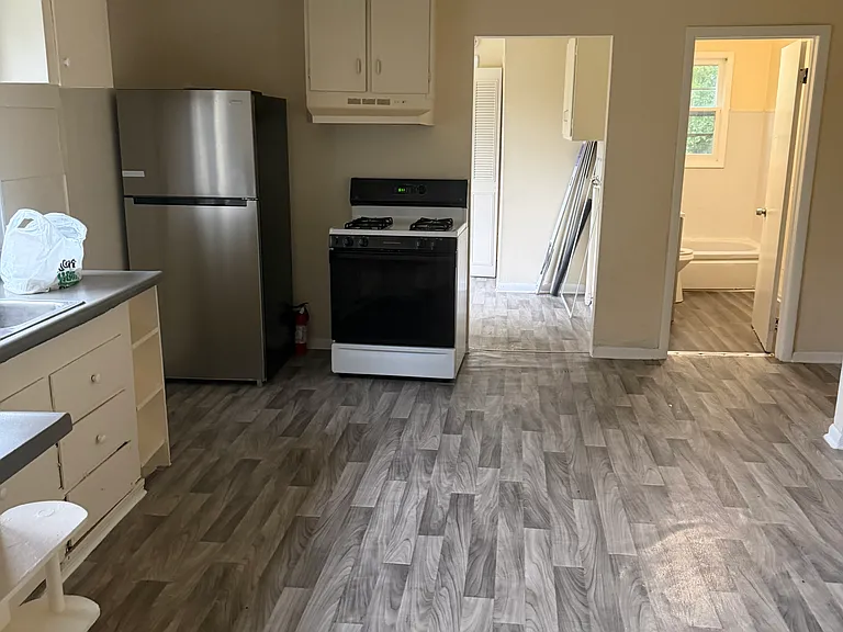 2927 Fairview St — Photo 13
