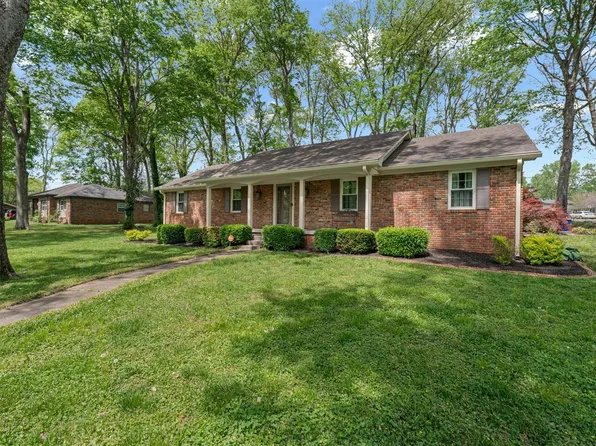 1028 Meadowwood Ln, Bowling Green, KY 42104